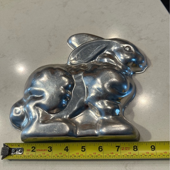 VTG silver bunny cake mold - Picture 4 of 5
